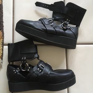 SOLD 🦇💕Forever 21 platform creepers